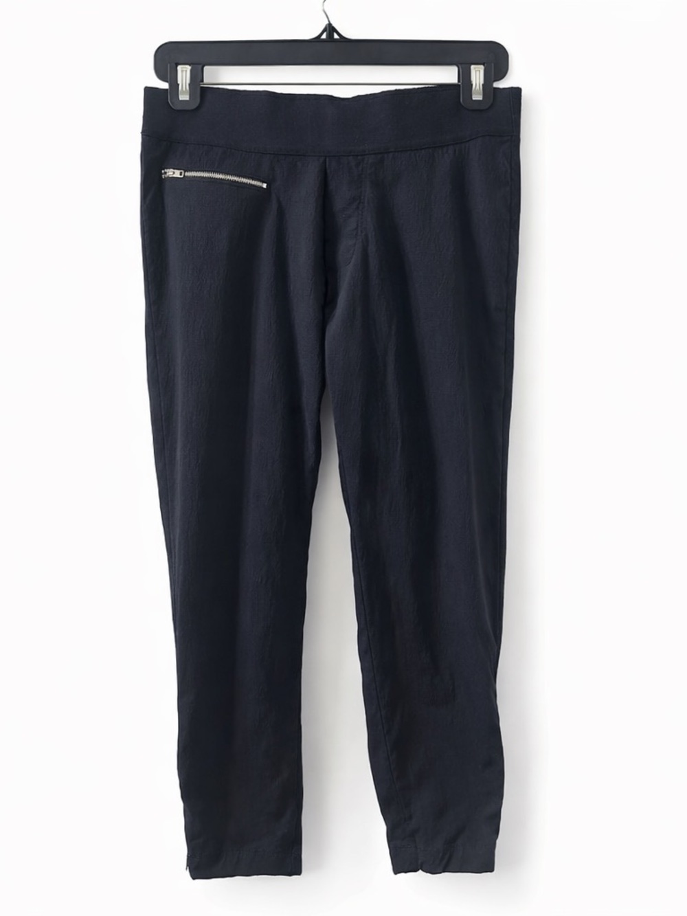 Athleta Black Lightweight Tapered Pants Size 4. Hike Travel Commuter